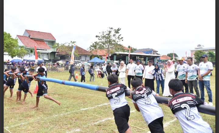 Anak-anak Kuningan Hidupkan Kembali Semangat Budaya Lewat Olahraga Tradisional