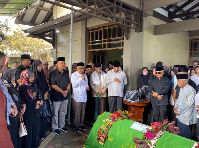 Kepergian Ayahanda Bupati Kuningan Jadi Momen Pengingat Warisan Pendidikan dan Keteladanan Sosial