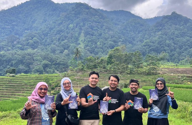 Pegiat Literasi Kuningan Adakan Tasyakuran Peluncuran Buku “Jejak Pegiat Literasi Kuningan”