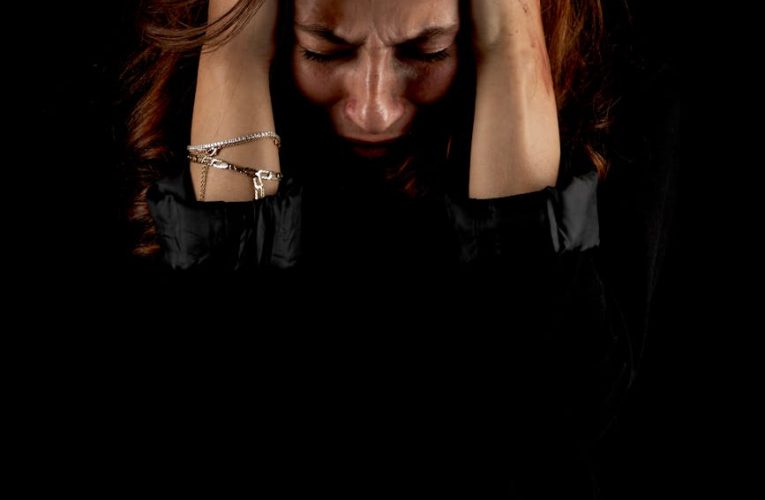 Seni Mengelola Emosi bagi Perempuan yang Pernah Terluka oleh Pernikahan