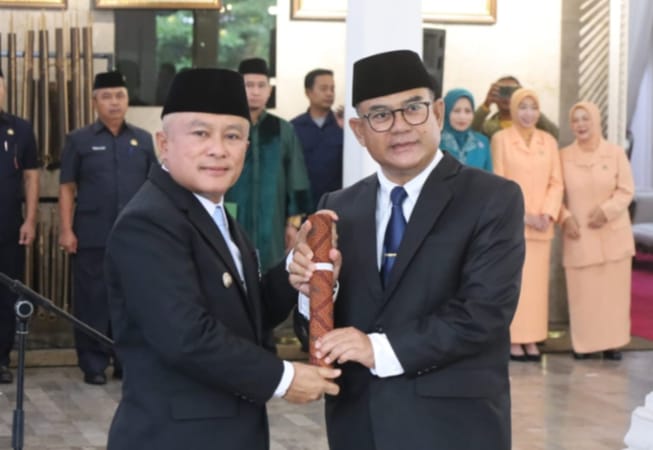 Uu Kusmana Resmi Dilantik, Bupati Dian Tegaskan Amanah Besar Pimpin Birokrasi Kuningan