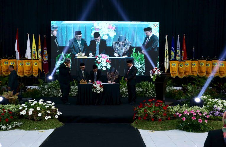 Dikukuhkan Sebagai Rektor, Anna “2026-2030 Adalah Fase Kritis Menuju Visi Besar Uniku”
