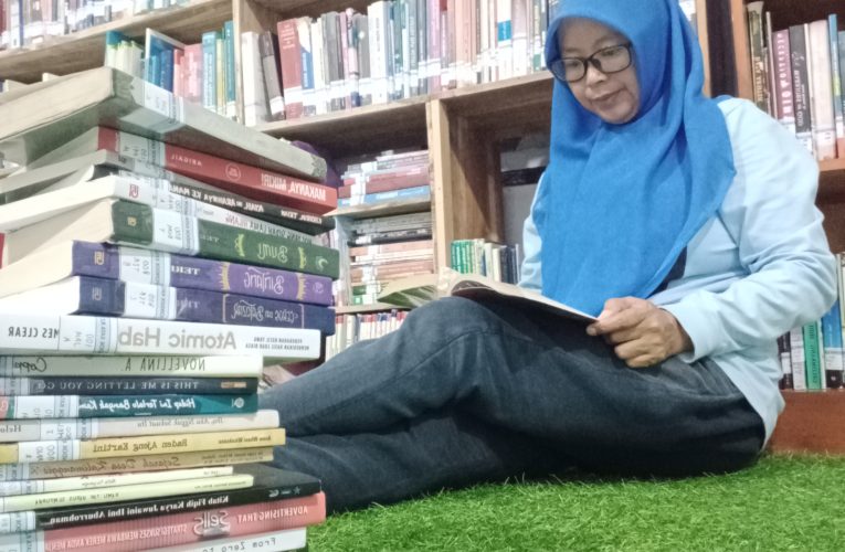 Wisata Hening, Menikmati Liburan dengan Membaca Buku di Perpustakaan dan Taman Baca
