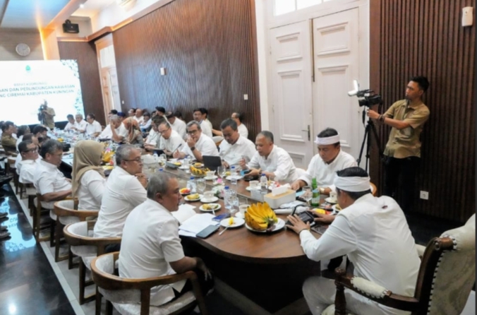 Masyarakat Terancam Kekurangan Air, Praktik Ilegal di Kawasan TNGC Jadi Sorotan