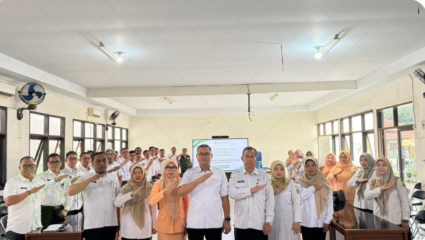 Kepemimpinan Visioner Dr. Wahyu Hidayah Antar Kuningan Catat Lonjakan Surplus Beras