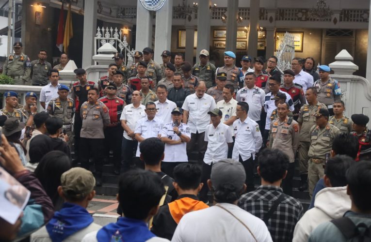 Di Balik Aksi “Ciremai Memanggil”, Ujian Konsistensi Status Kabupaten Konservasi di Era Gunung Ciremai