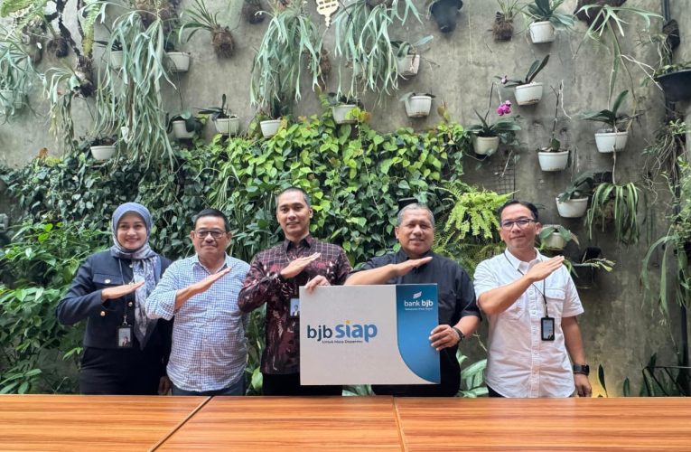 Kolaborasi bank bjb dan Perumda BPR Kuningan Perkuat Perencanaan Dana Pensiun Pegawai