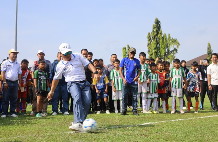 Mimpi Besar dari Rumput Mashud Wisnusaputra, Menenun Kembali Kejayaan Sepak Bola Kuningan