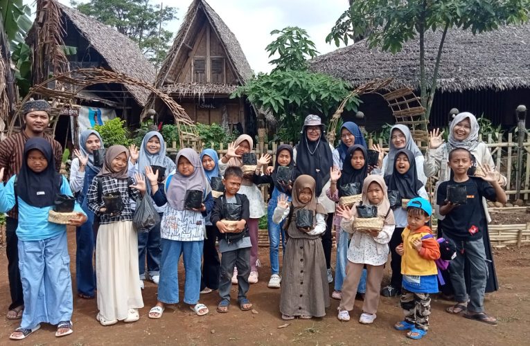 Kombinasi Literasi Sejarah dan Alam, TBM Pondok Kata Rz Ajak Puluhan Peserta ‘Outing Class’ ke Museum dan Kopi Hawwu