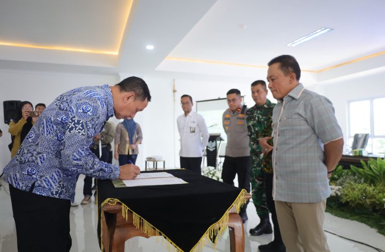 Bukan Cuma Urusan Ibu, Kuningan Wajibkan Ayah ‘Turun Gunung’ Urus Anak Lewat Gerakan GEMAR dan GAMAS