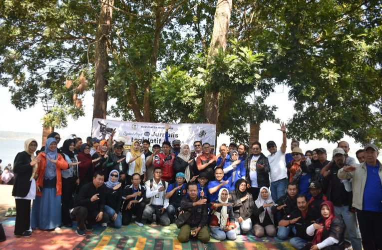 Wabup Kuningan Minta Pers Jangan Sungkan Lempar Kritik Objektif, Media Adalah Cermin Pemerintah