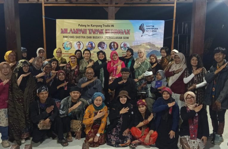 Gema Puisi dan Bincang Sastra di Pendopo Sawah Lope, Sinergi Pegiat Literasi Menjaga Marwah Tradisi Kuningan