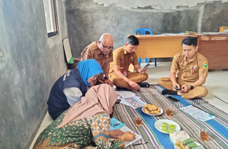 Dukung Perkembangan Literasi Desa, Disdikbud Kuningan Lakukan Verifikasi Data TBM Mutiara Embun Pagi