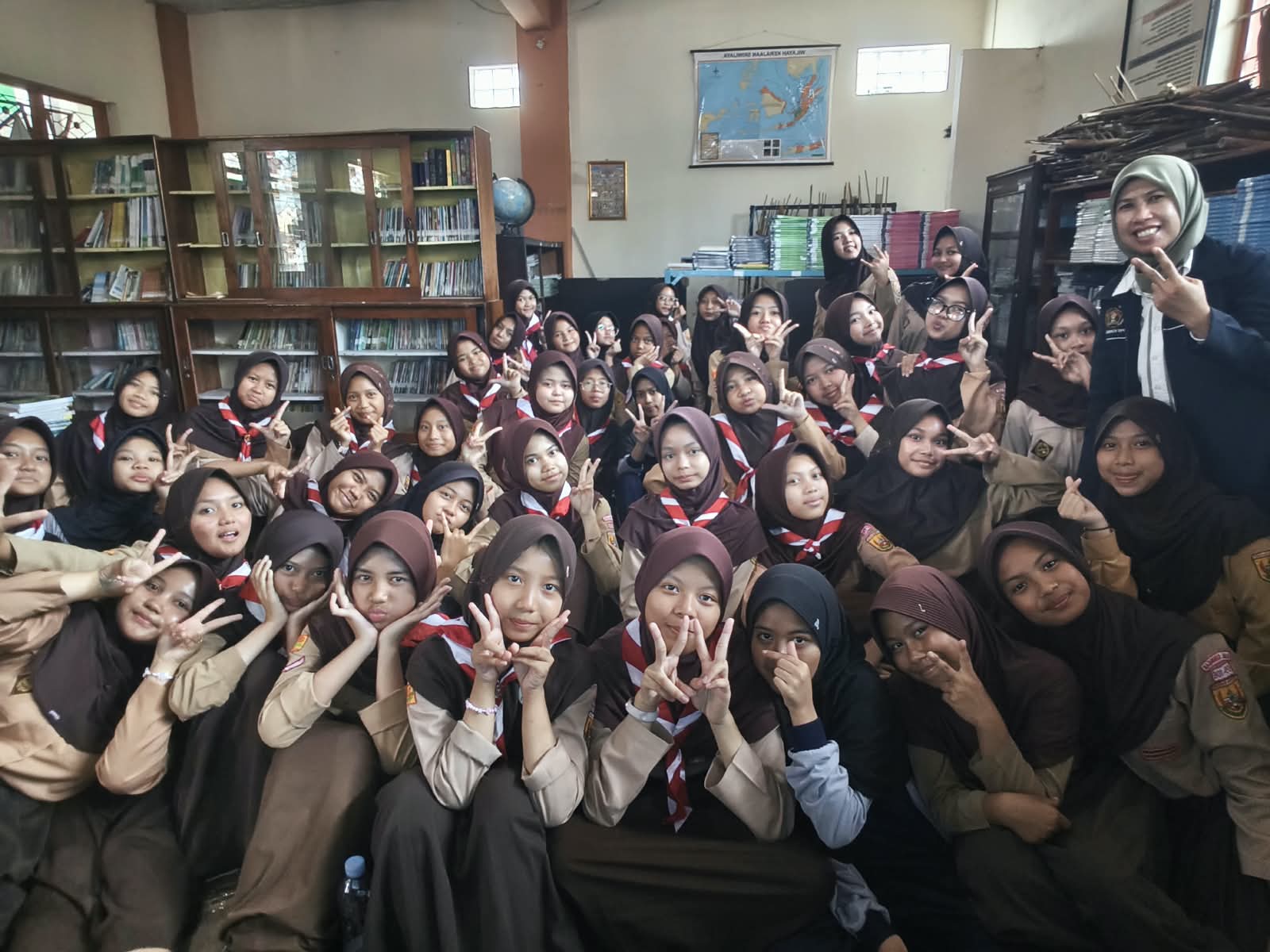 Bukan Sekadar Bikin Konten, PWI Kuningan Masuk Sekolah, Bekali Pelajar Benteng Kejahatan Siber dan AI