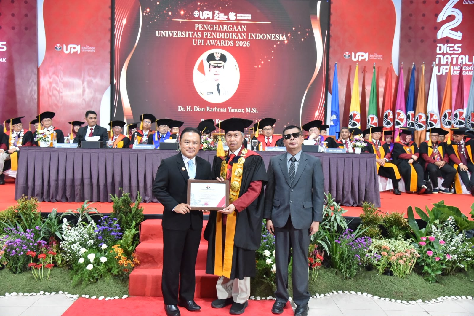 Satu-Satunya Bupati di Jabar, Dian Rachmat Yanuar Raih UPI Award 2026 dan Siapkan “Gerakan Guru Melesat”