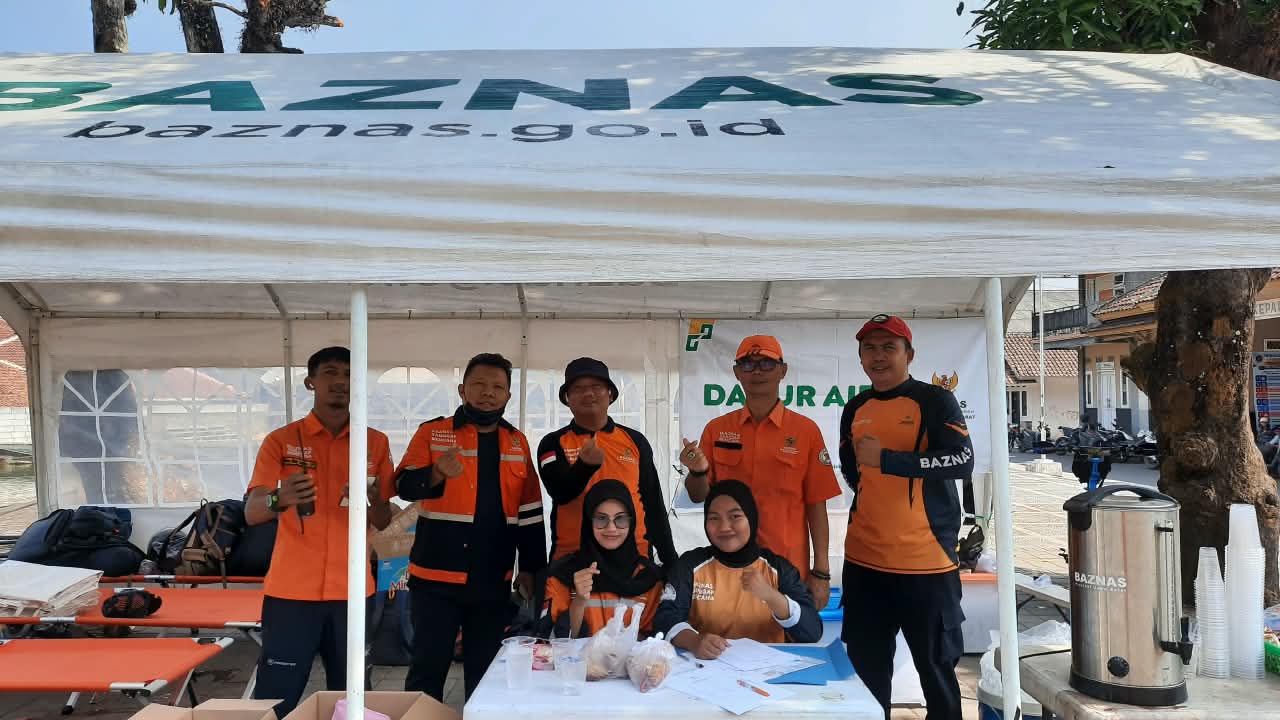 Salurkan Dana ZIS untuk Kedaruratan, BAZNAS Dirikan Posko Dapur Air Bantu Relawan Karhutla Ciremai
